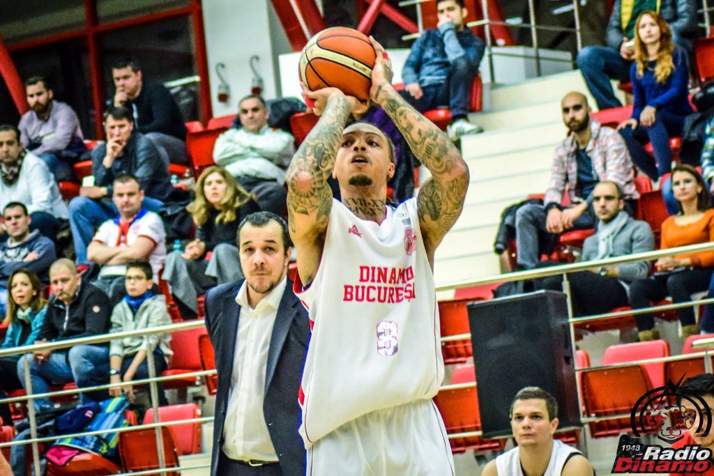 Dinamo Baschet Deven Mitchell Dinamo-Phoenix