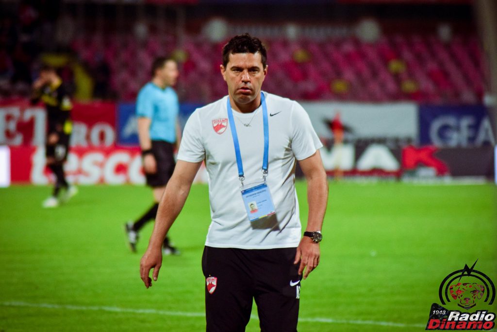 Cosmin Contra Dinamo