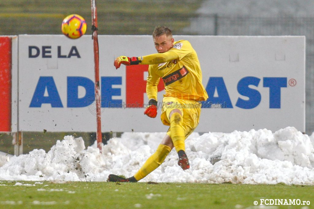 Surs: FC Dinamo Bucuresti