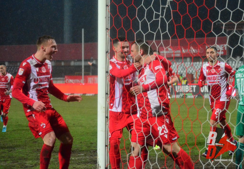 Dinamo gol
