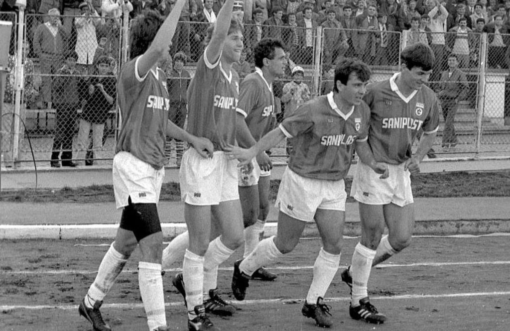 Dinamo 1990