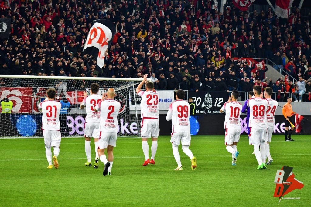 Dinamo Otelul PCH si jucatori