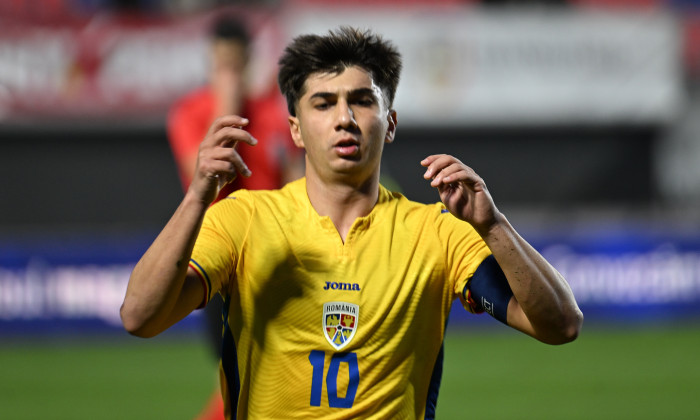 3-0 cu San Marino sau cum Dinamo începe să-și clădească viitorul într-un fotbal care abia își leagă șireturile…